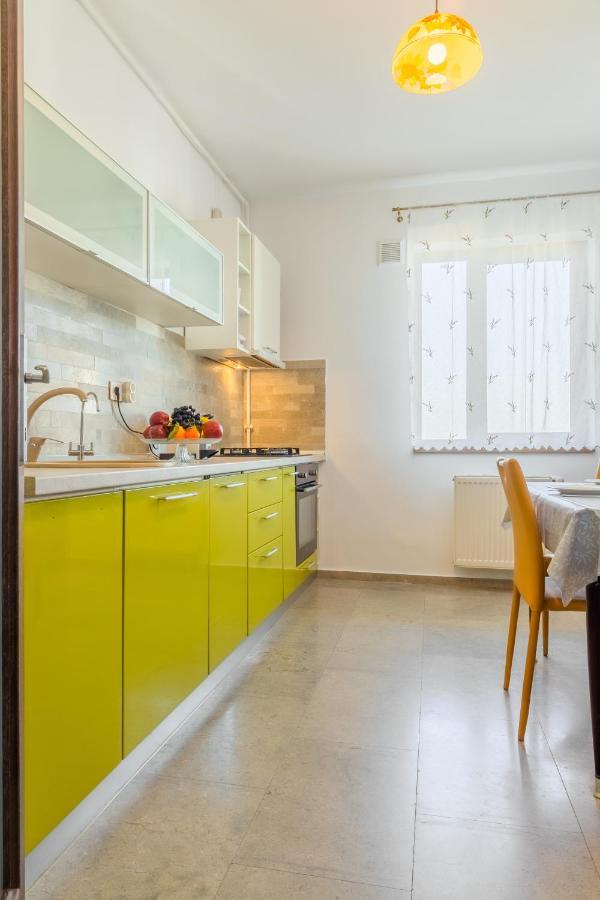 Lovely Apartment With City View Boekarest Buitenkant foto